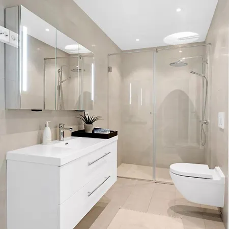 Villa Deluxe By Paramount