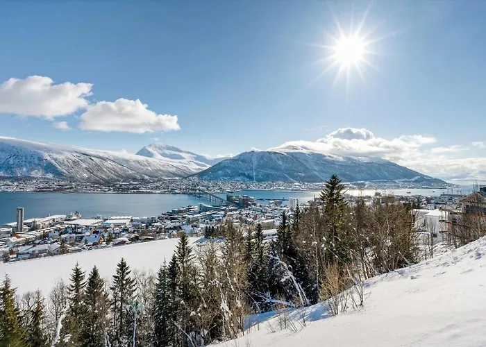 Deluxe By Paramount *