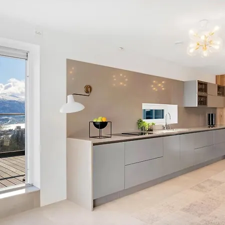 Deluxe By Paramount Villa