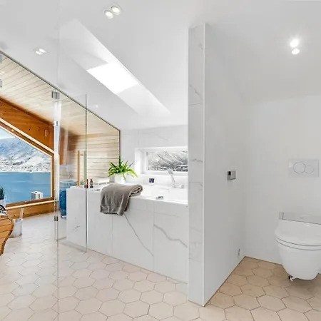 Deluxe By Paramount * Tromsø