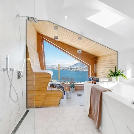 Deluxe By Paramount Villa Tromsø