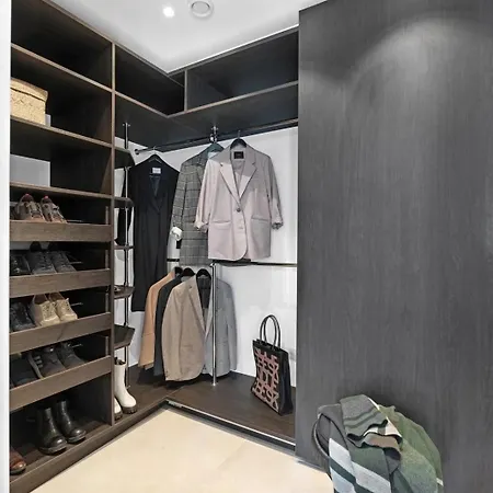 Villa Deluxe By Paramount